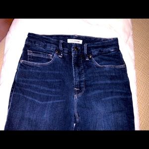 GOOD AMERICAN, Good Legs Crop